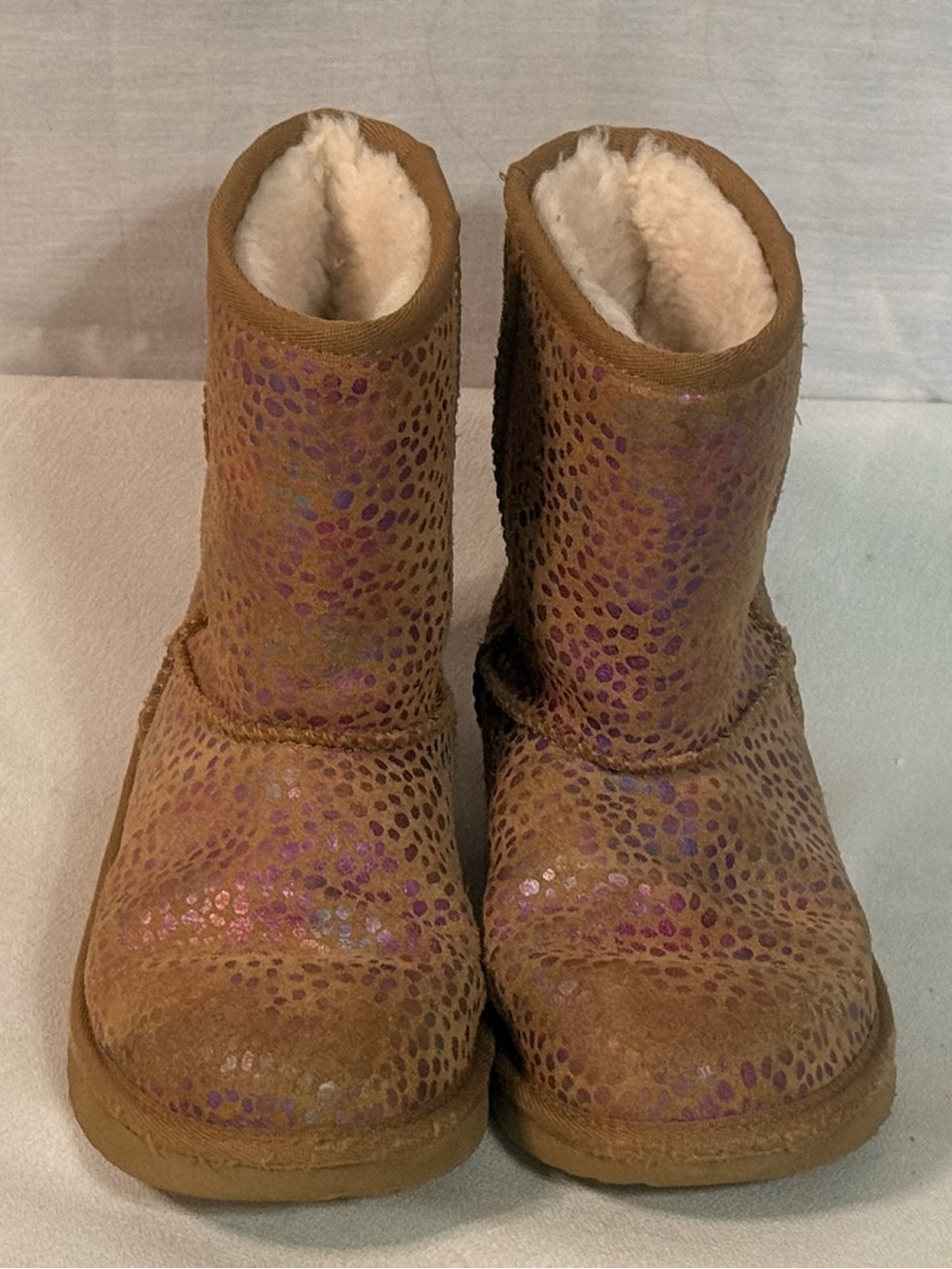 UGG Girls 2 Chestnut Iridescent Metallic Classic Short Boots